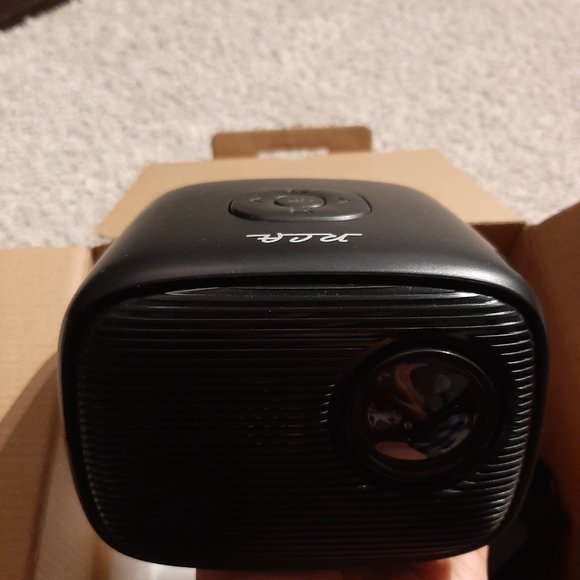 RCA Mini Portable Home Theatre Projector - Picture 5 of 5